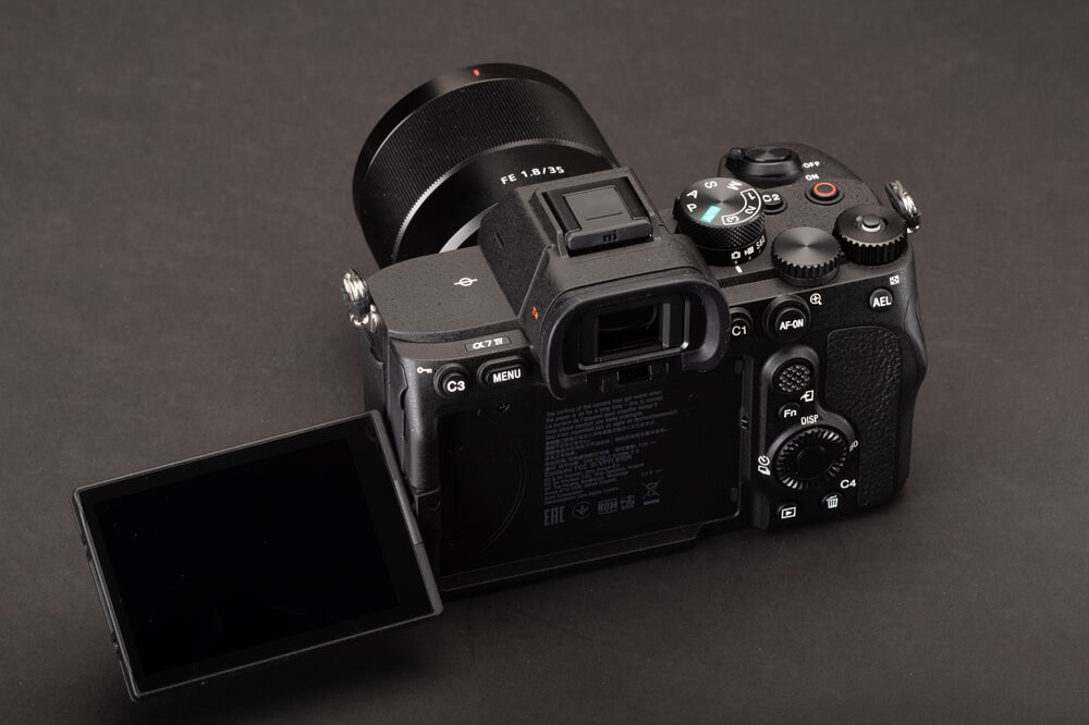 Kham-pha-Sony-A74-cu-Lay-net-sieu-nhanh-cam-bien-33mp-va-kha-nang-quay-4K-sac-net